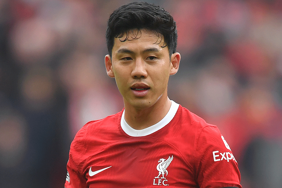 遠藤航のトッテナムスタメンを予想【写真：Getty Images】