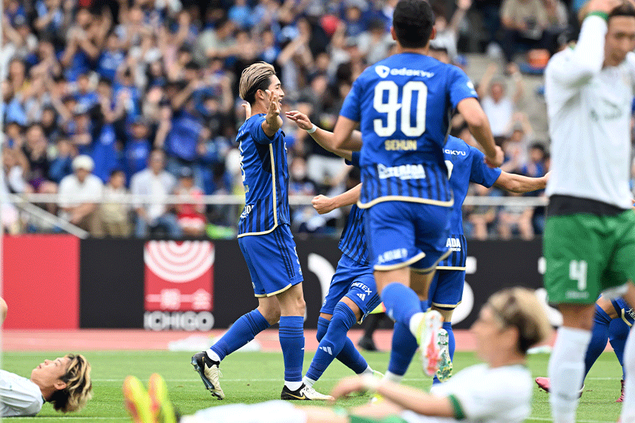 町田がオウンゴールで先制【写真:徳原隆元】