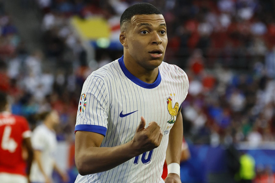 キリアン・ムバッペがオーストリア戦で負傷【写真：ロイター】