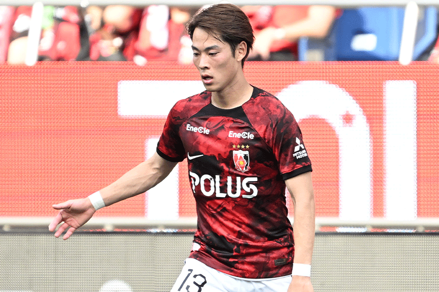渡邊凌磨の先制ゴールが決勝弾に【写真:徳原隆元】