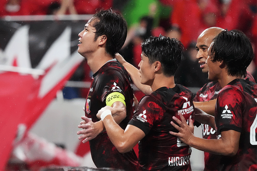 磐田戦で1ゴール2アシストの活躍を見せた伊藤敦樹【写真:Getty Images】