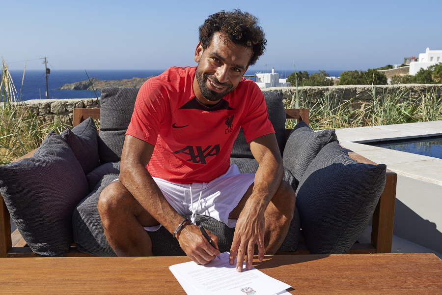 サラーは7月1日に新たに3年契約を締結【写真：Getty Images】