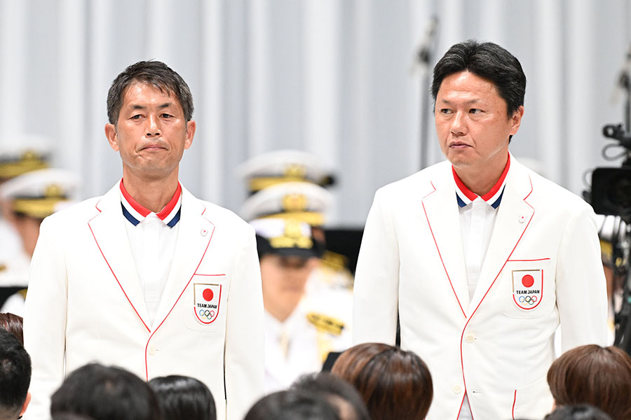 パリ五輪に参加するサッカー男女代表の監督たち【写真:徳原隆元】