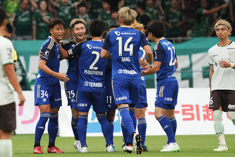 2位の東京Vに勝ち点差10をつけている町田【写真：Getty Images】