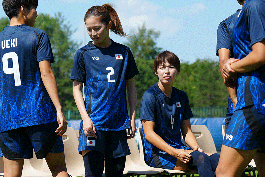 熊谷紗希（写真右）はスペイン戦を「楽しみでしかない」と話した【’写真：早草紀子】