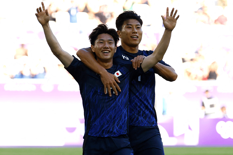 細谷真大(写真右)のゴール直前プレーにも注目【写真:ロイター】