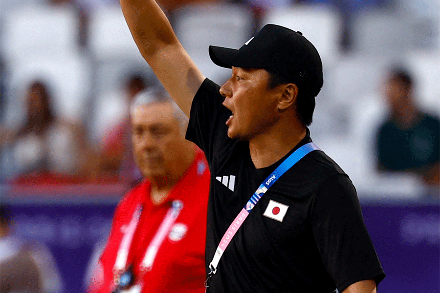 大岩剛監督がパラグアイ戦を振り返った【写真:ロイター】