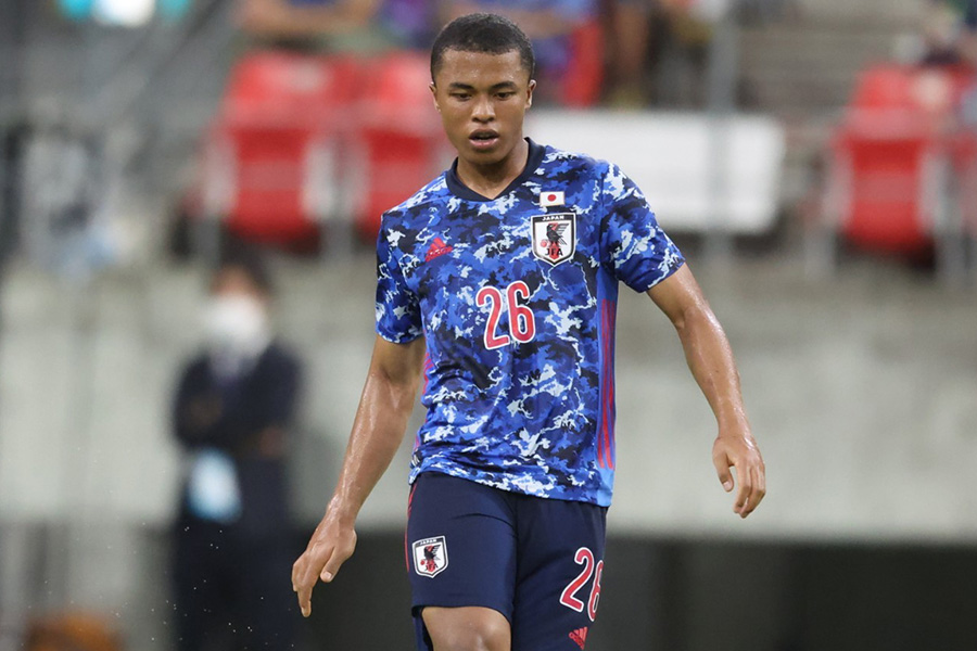 韓国戦でスタメン出場となったMF藤田譲瑠チマ【写真：高橋 学】