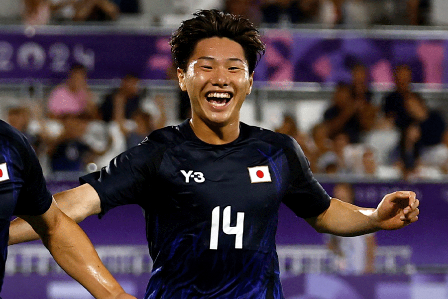 パリ五輪で活躍中の三戸舜介【写真:ロイター】