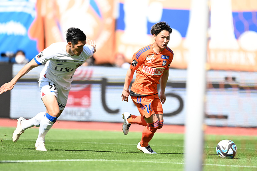 三戸舜介は新潟で中心選手として活躍【写真:徳原隆元】