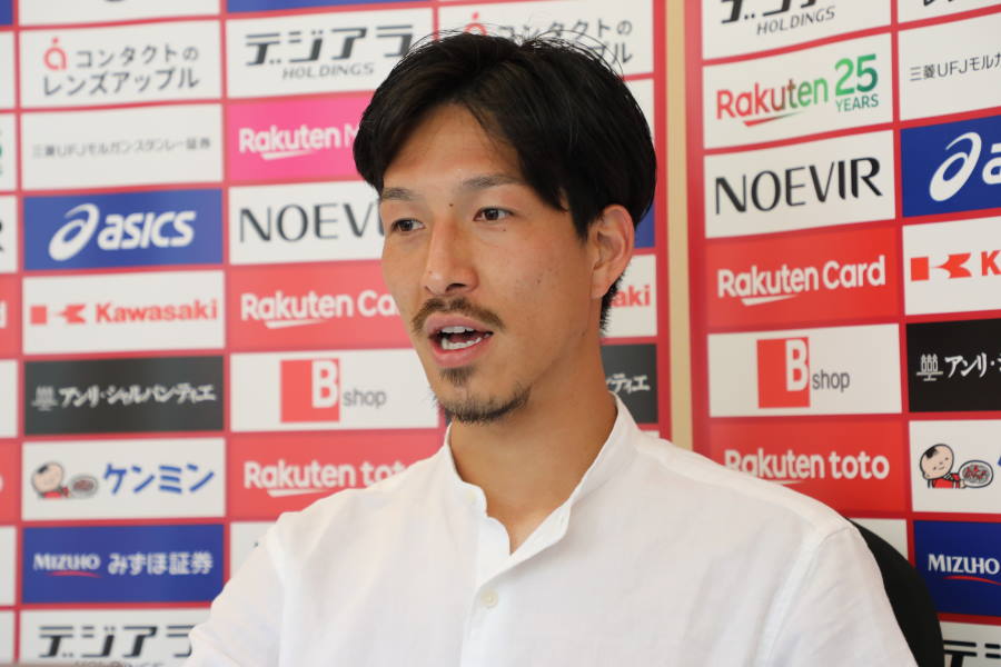 神戸に加入したMF小林祐希【写真:(C) VISSEL KOBE】