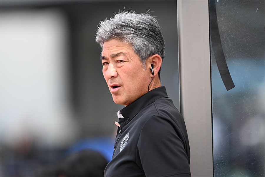 福岡の長谷部茂利監督【写真:徳原隆元】