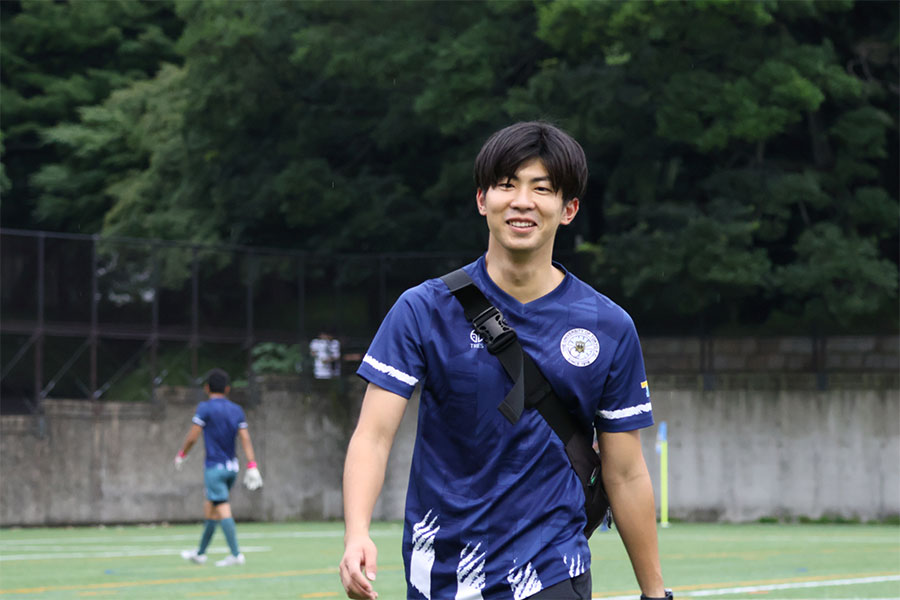 医療系の専門学校に通いながら東大ア式蹴球部のフィジカルコーチ兼トレーナーとしてJリーグ入りを目指す米田一稀さん【写真:東京大学運動会ア式蹴球部】
