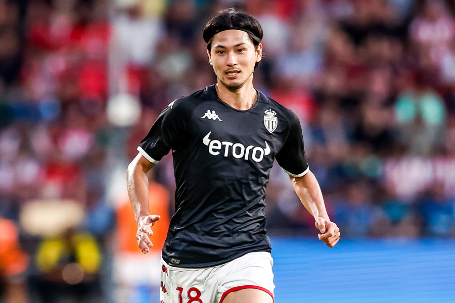 初アシストを記録したMF南野拓実【写真:Getty Images】