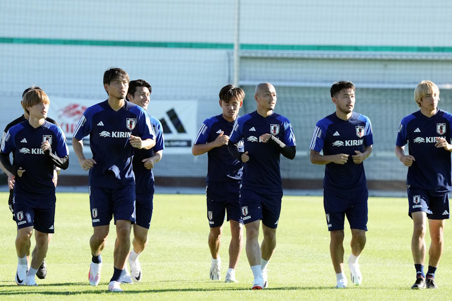 ドイツ戦に挑む日本代表【写真：Getty Images】