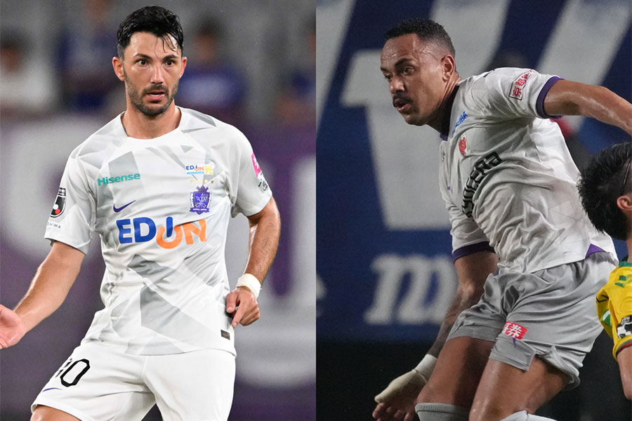トルガイ・アルスランとラファエル・エリアス【写真:徳原隆元 & Getty Images】
