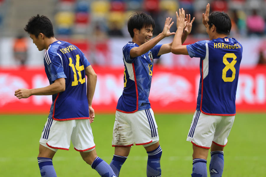 2-0で勝利した日本代表【写真：ロイター】