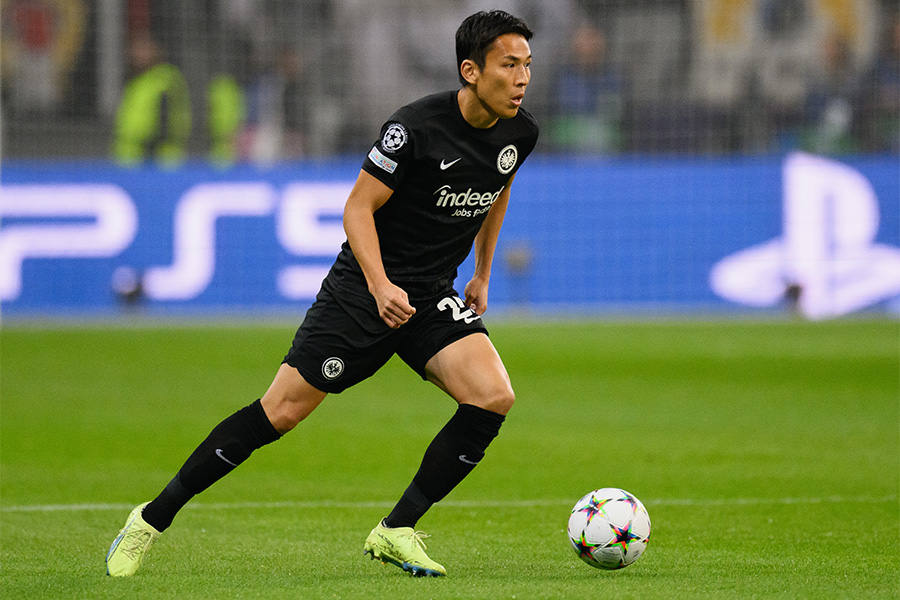 フランクフルトでプレーする長谷部誠【写真：Getty Images】