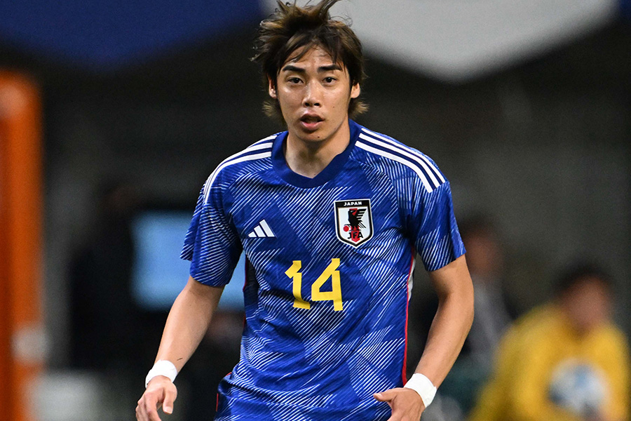 サッカー　日本代表　伊藤純也選手　ユニフォーム