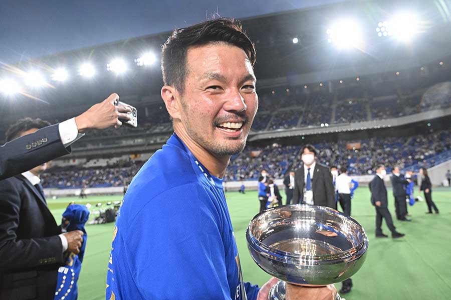天皇杯初優勝の甲府、大ベテラン山本英臣が激闘の中で見せた