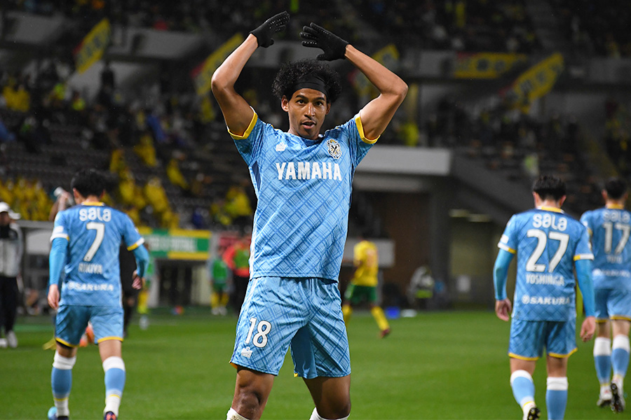 磐田は次節、東京Vと直接対決【写真：Getty Images】