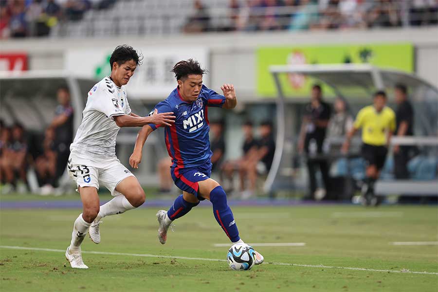 10月度のJ1月間ベストゴールに選出されたFC東京の俵積田晃太【写真：(C)F.C.TOKYO】