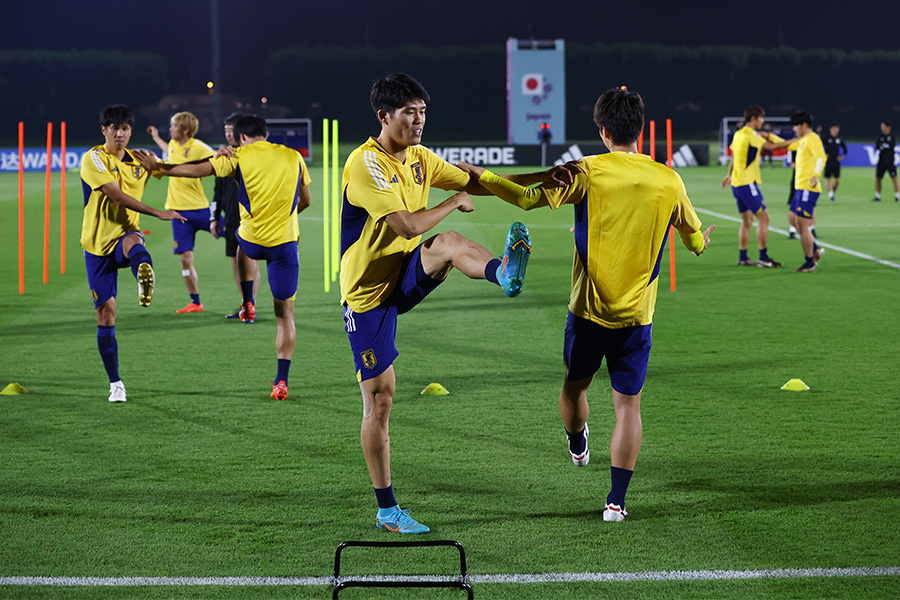 冨安健洋が全体練習に合流【写真：ロイター】