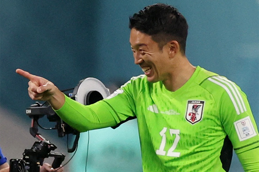 カタールW杯でゴールを守った権田修一【写真：ロイター】