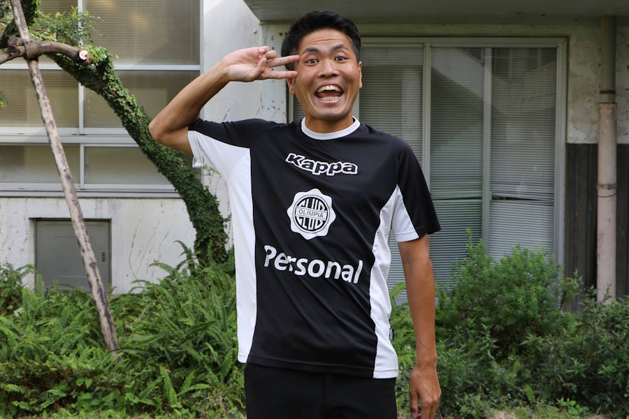 パラグアイ、ボリビアの南米で約8年半プレーしたマリンボブ氏【写真:FOOTBALL ZONE編集部】