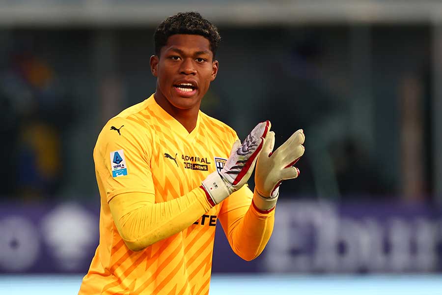 パルマの鈴木彩艶【写真:Getty Images】