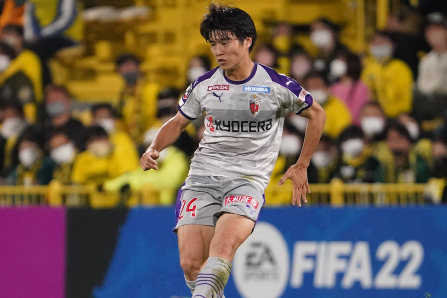 京都でプレーするMF川﨑颯太【写真：Getty Images】