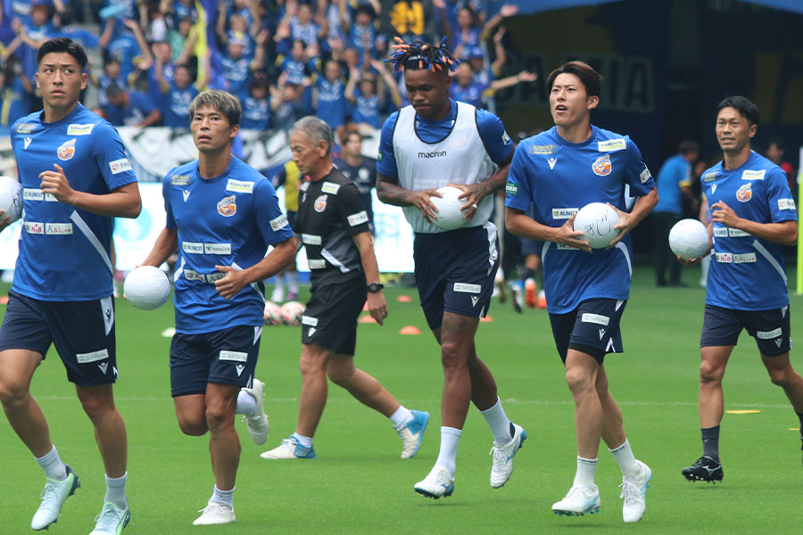 長崎のメンバーリスト&新背番号が発表された【写真:藤原裕久】