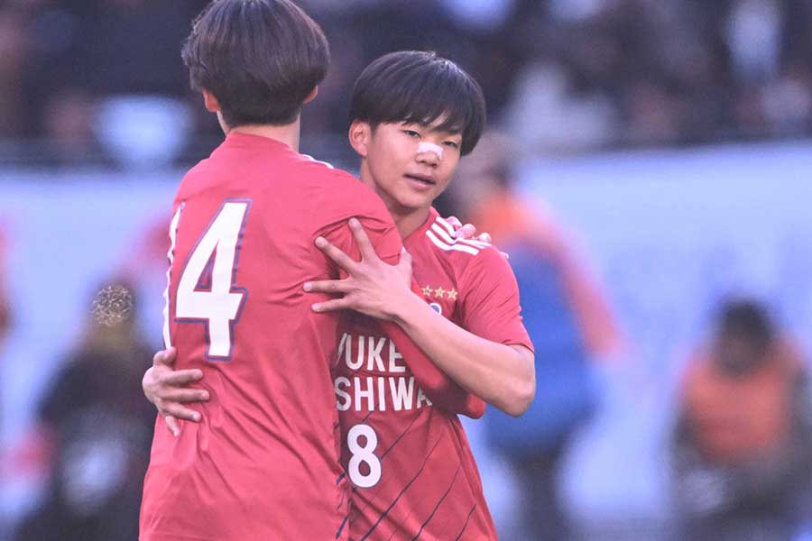 先制点を挙げた流通経済大学柏の亀田歩夢【写真:徳原隆元】
