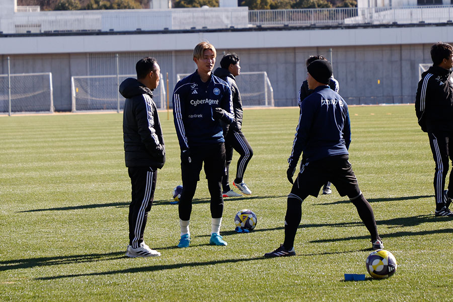 町田はリーグ5位以内を目標に2025年を戦う【写真:FOOTBALL ZONE編集部】