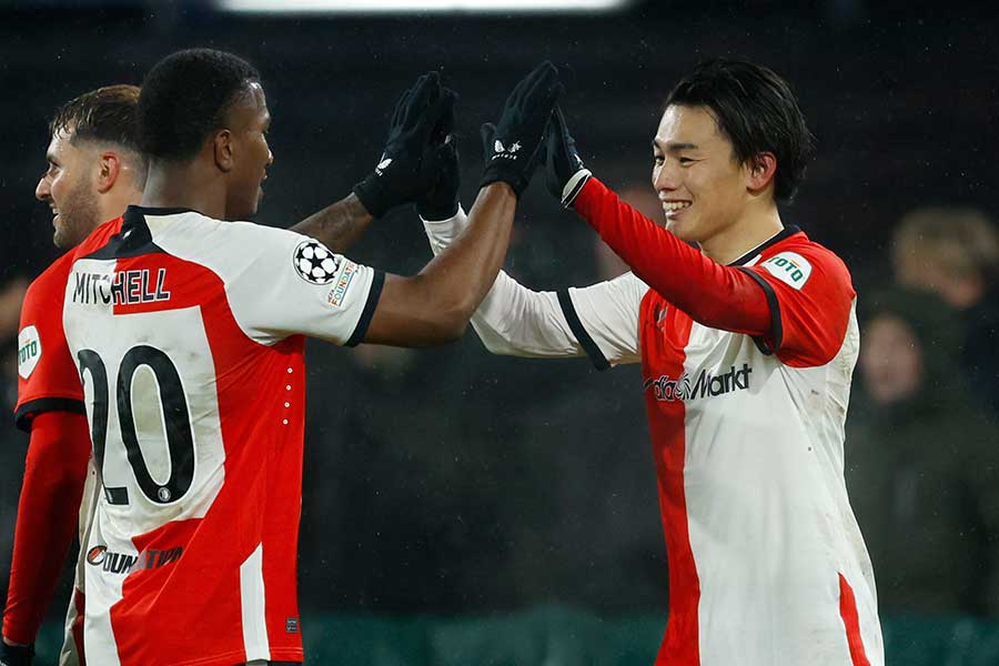 バイエルン・ミュンヘン戦でゴールを決めた上田綺世【写真:Getty Images】