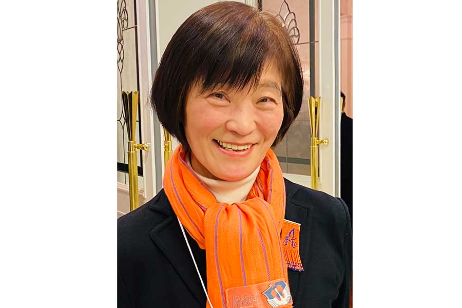 アルビレックス新潟サポーター有志「えがお応援団」の小山厚子さん【写真：本人提供】