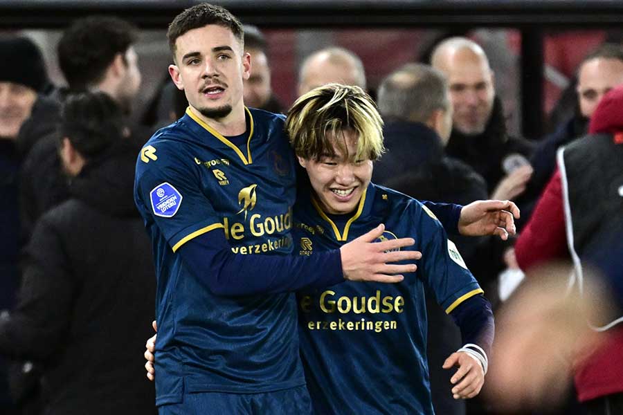 三戸舜介の技あり弾が話題【写真:Getty Images】