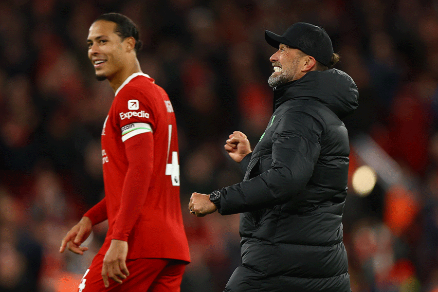 試合後の喜びの表情を見せたユルゲン・クロップ監督【写真：ロイター】