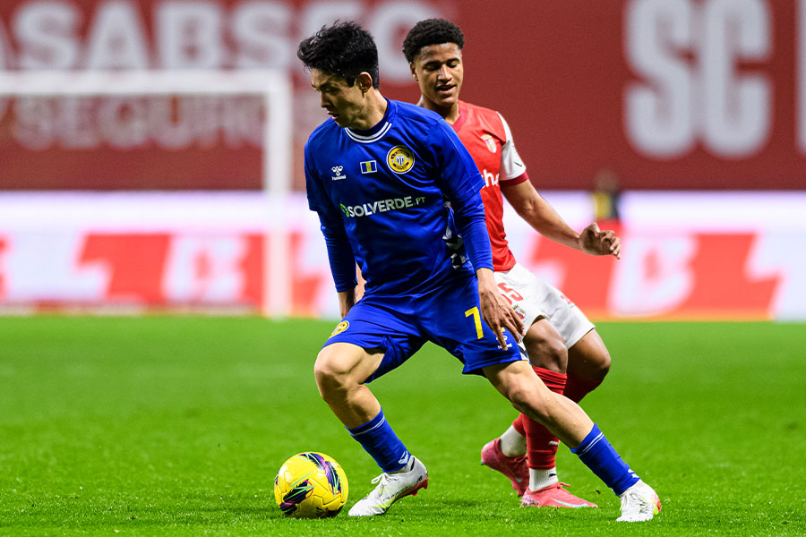 山田楓喜が後半アディショナルタイムに決勝ゴールをアシスト【写真：Getty Images】