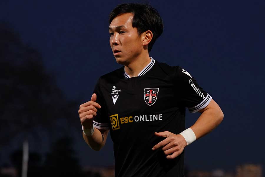 遼寧鉄人でプレーする邦本宜裕（写真はカーザ・ピア在籍時）【写真：Getty Images】