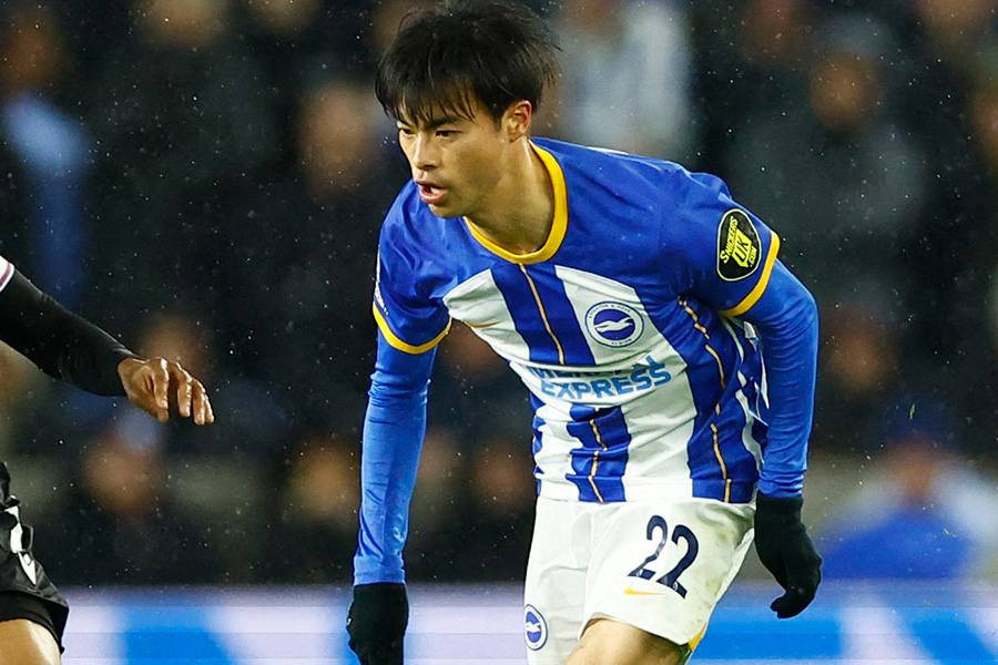 三笘薫の背中トラップに再脚光【写真：ロイター】