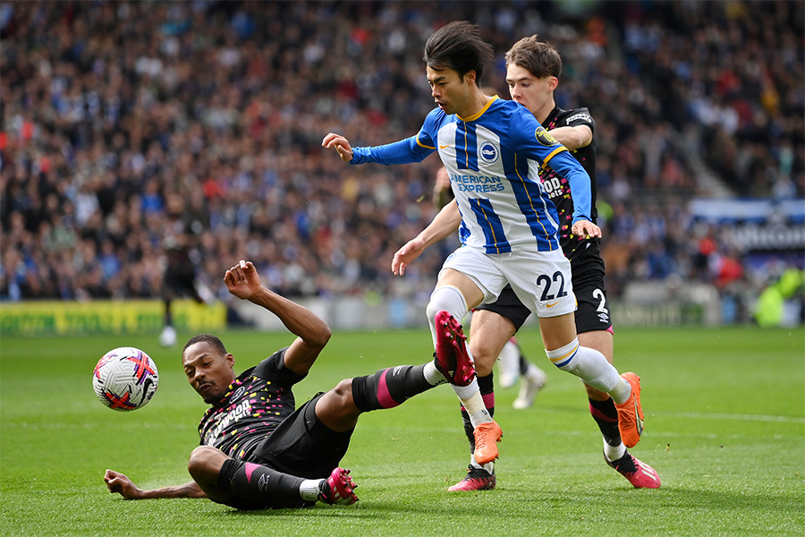 ブレントフォード戦でゴールを決めた三笘薫【写真：Getty Images】