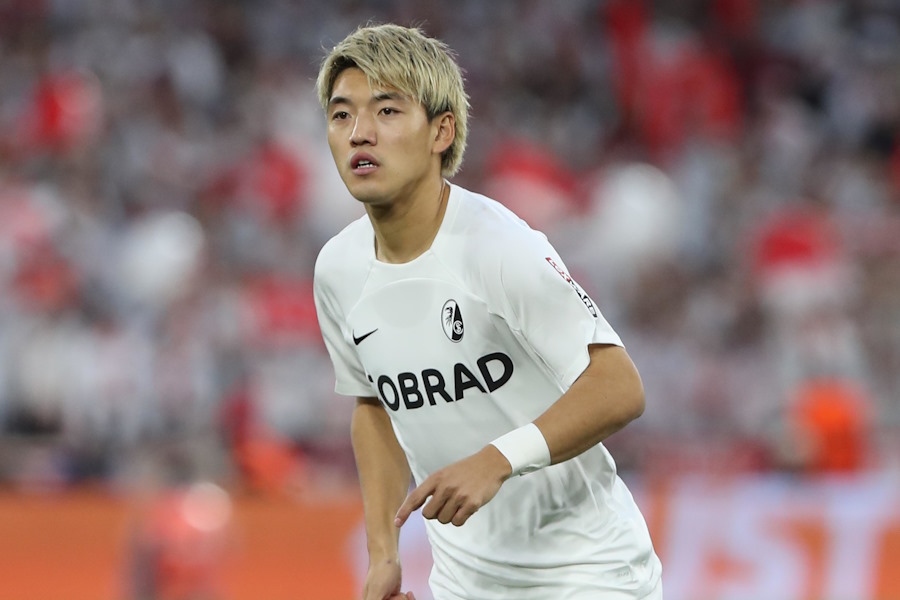 フライブルクでプレーする堂安律【写真：Getty Images】