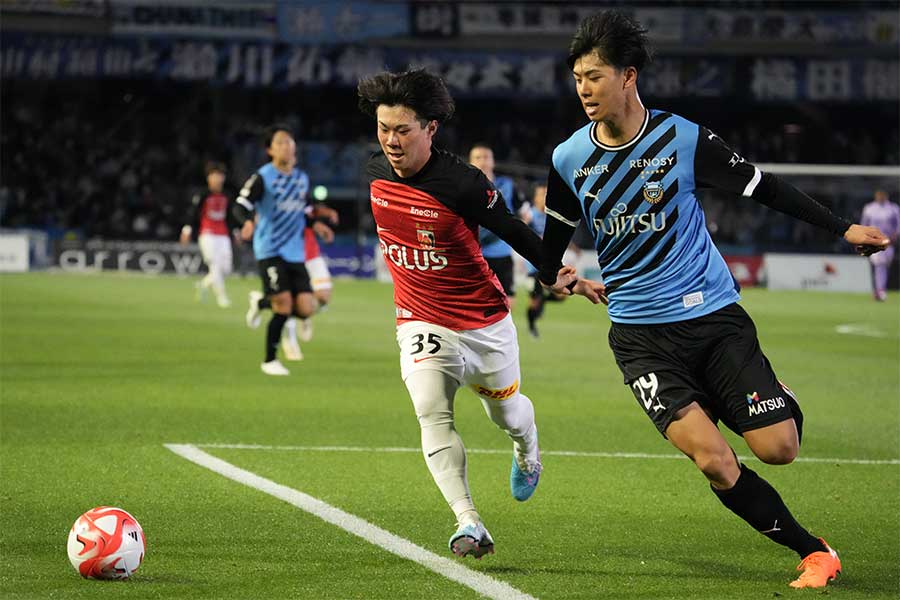 堀内陽太とともにデビューを飾った早川隼平(左)【写真:Getty Images】