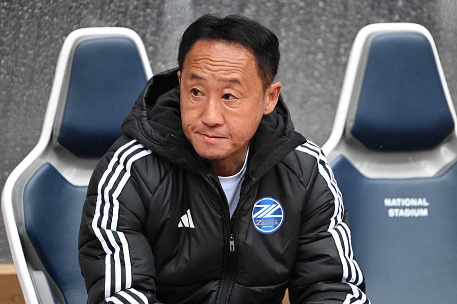 町田を率いる黒田剛監督【写真:徳原隆元】