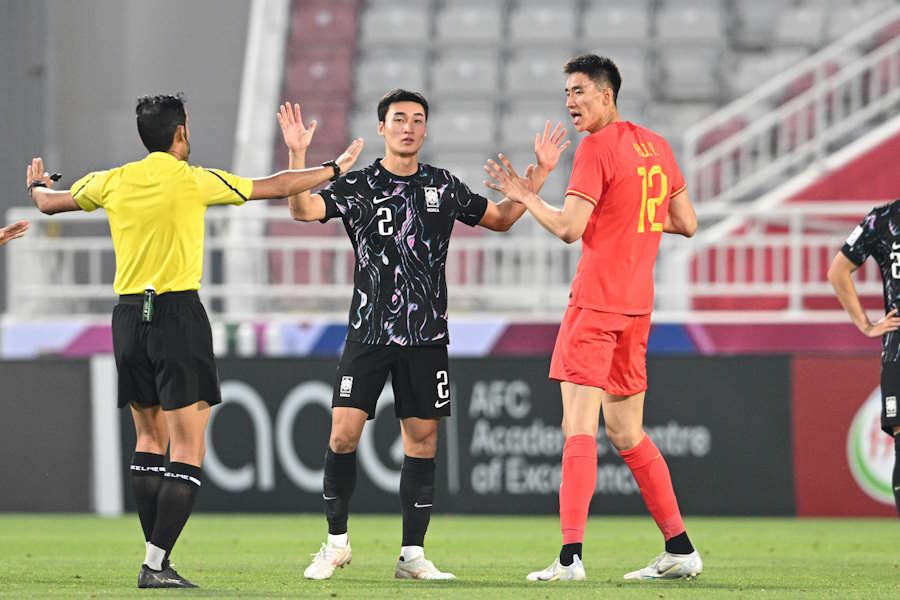 2戦連続FW起用された中国のユ・ジンヨン【写真：2024 Asian Football Confederation （AFC）】
