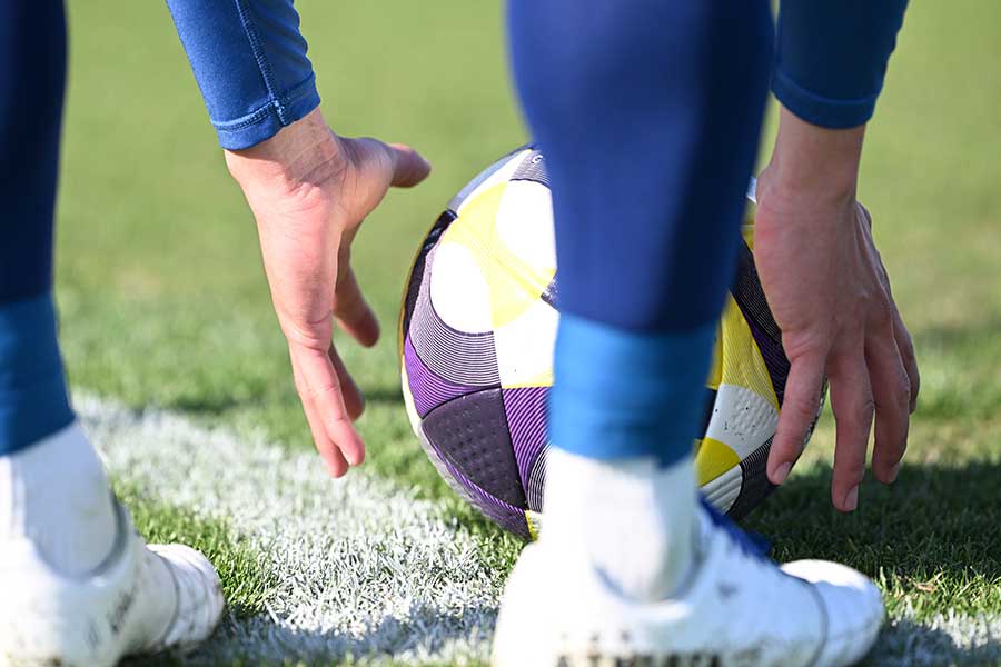 ゲーム性も備えている「ウォーキングフットボール」【写真:徳原隆元】