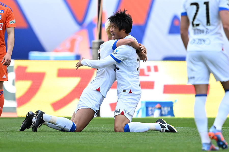 鹿島が鈴木優磨と垣田裕暉のゴールで勝利【写真:徳原隆元】