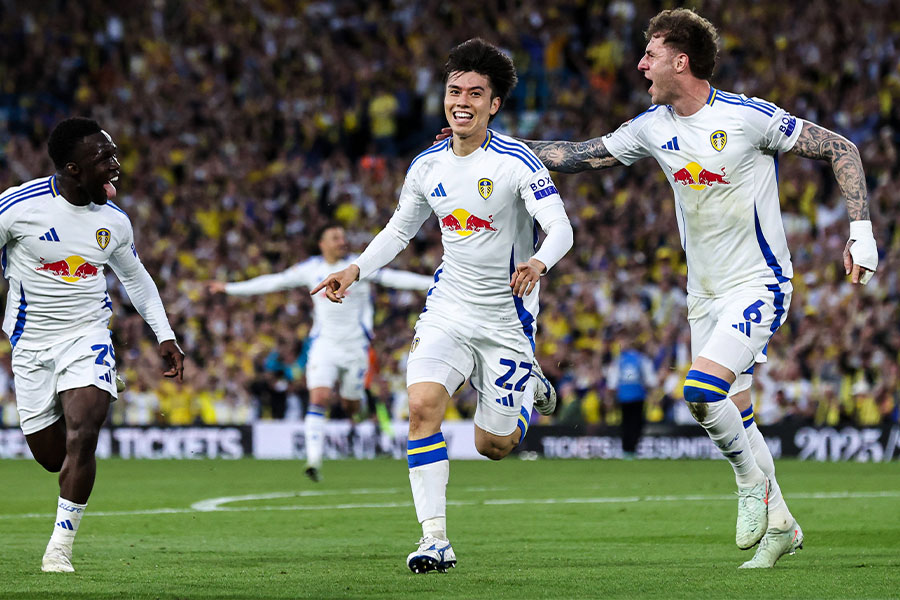 リーズの昇格に貢献した田中碧【写真：IMAGO / News Images】