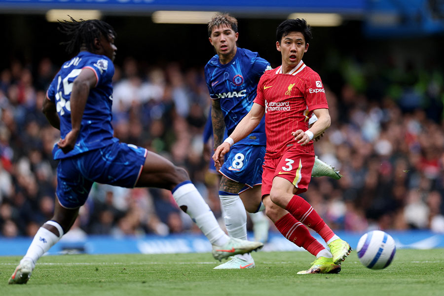チェルシー戦にスタメン出場した遠藤航【写真：ロイター】
